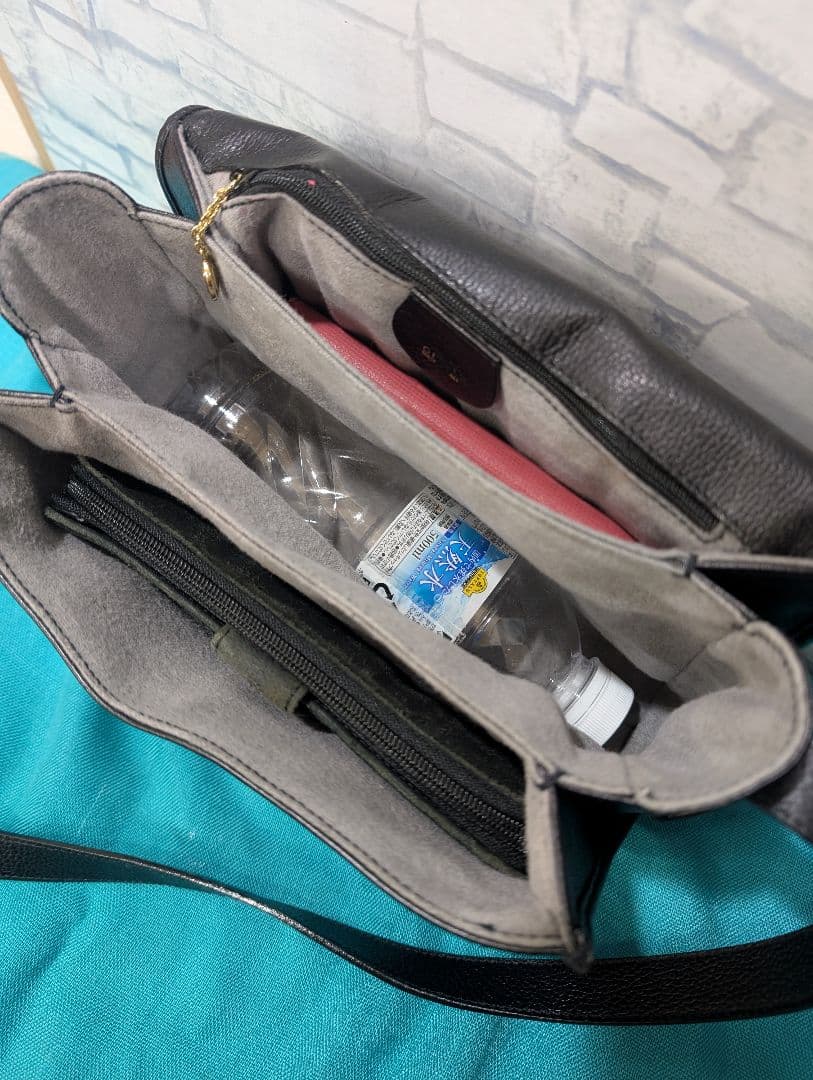 ♥極美品♥グッチ GUCCI ショルダーバッグ レザー 斜めがけ ブラック