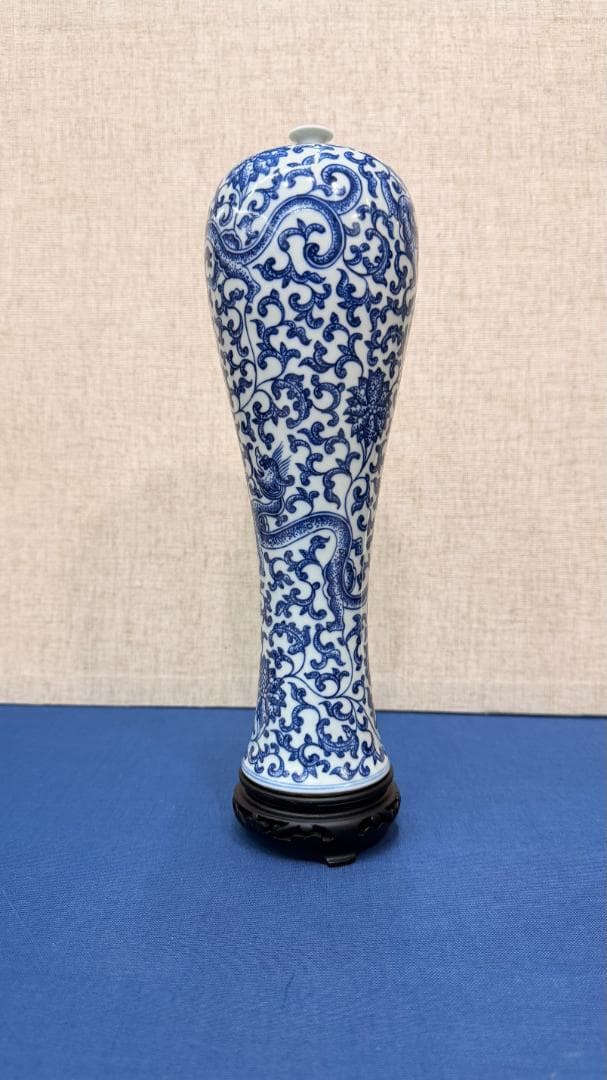 【在銘】中国古作写・青花唐草文 高瓶｜官窯様式｜木台付｜一点物