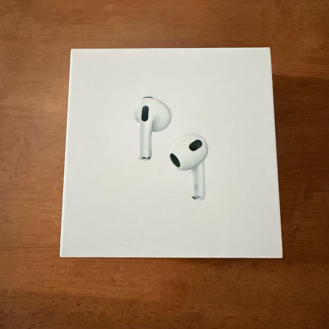 ● 美品 Apple AirPods 第3世代 MME73J/A