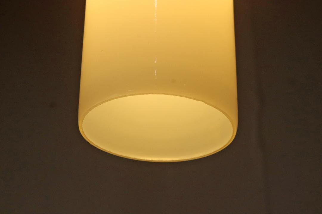 レトロ ペンダントライト 照明 吊り下げ ガラス シェード 白 ヴィンテージ