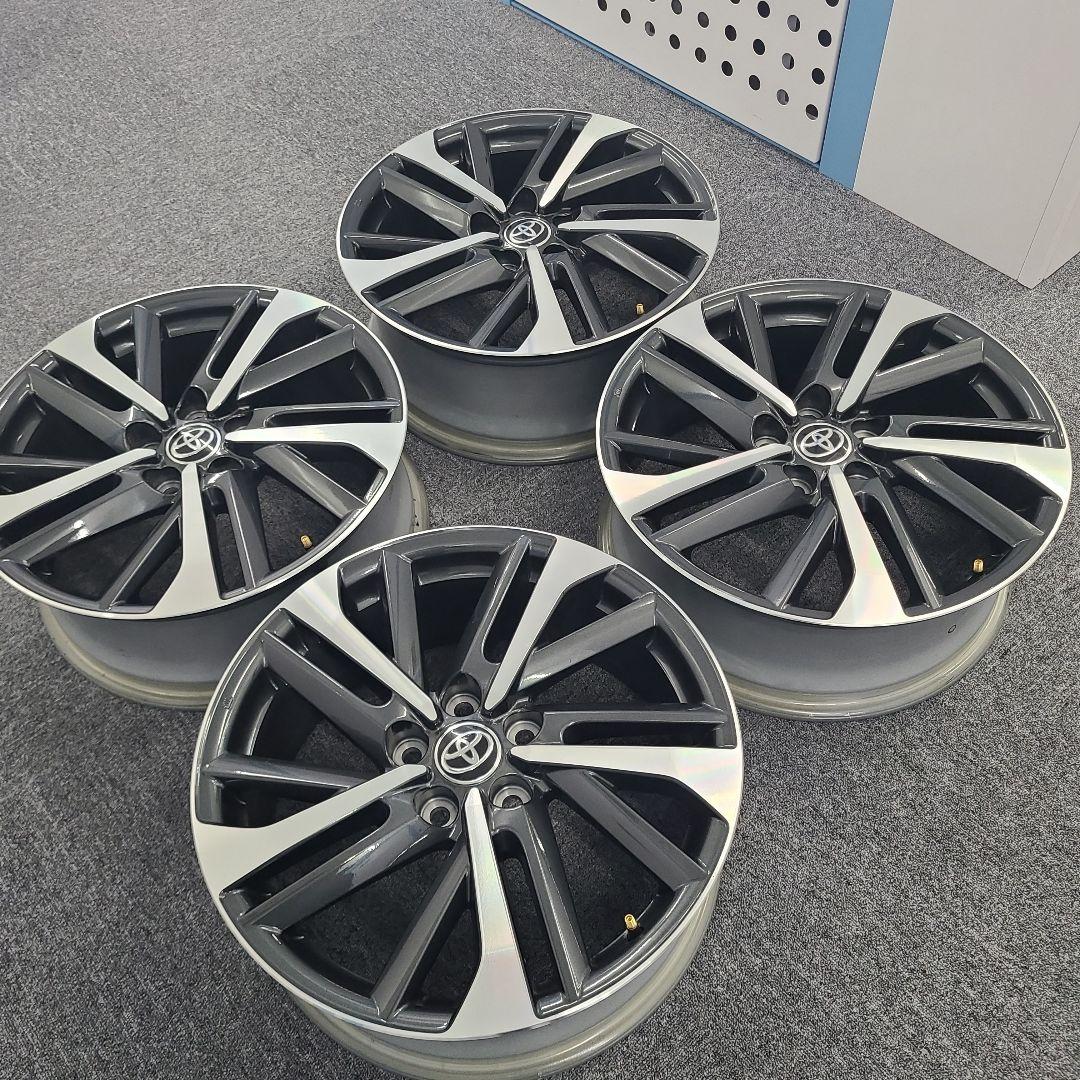 トヨタ カローラクロス 純正ホイール 18インチ 新車取り外し品