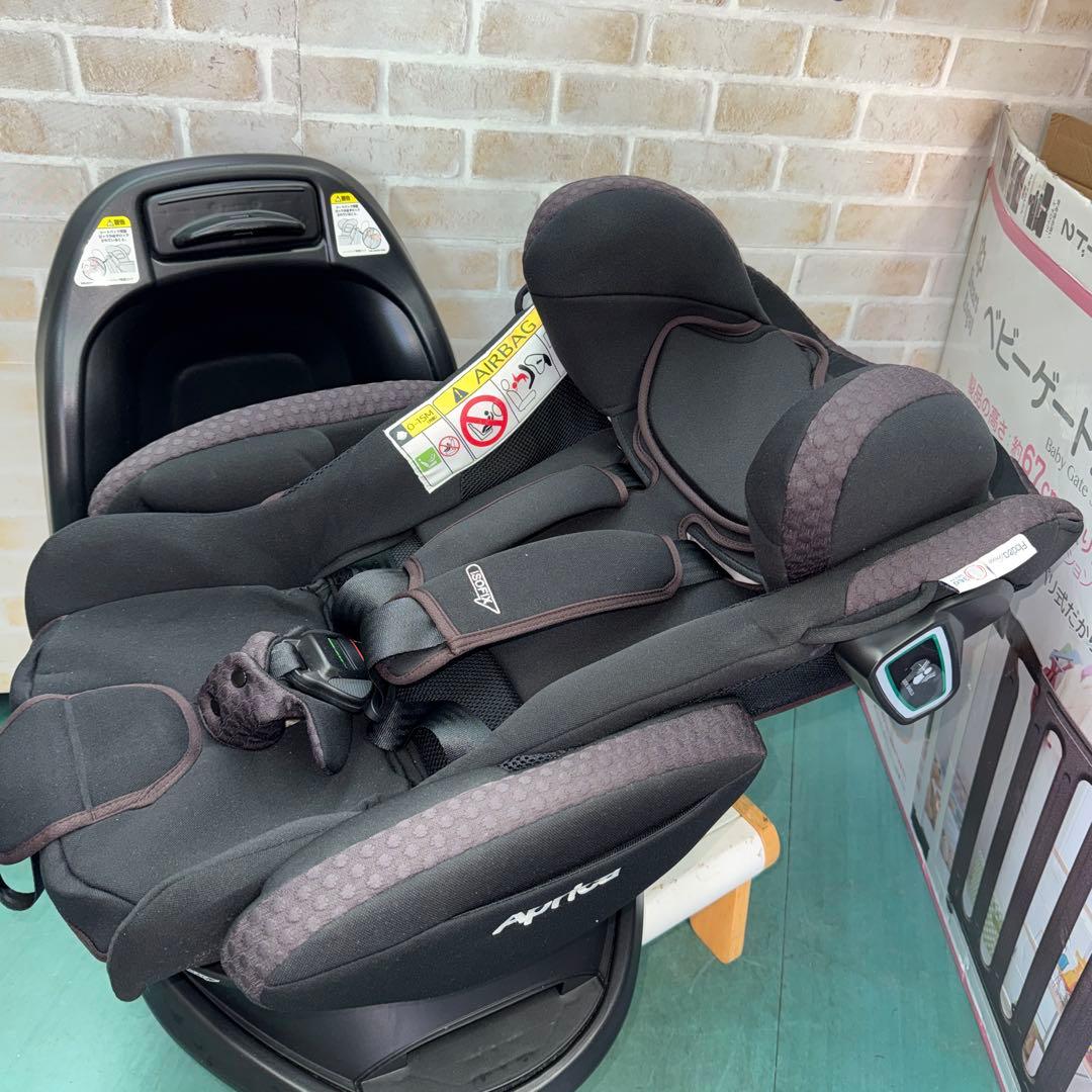 アップリカ　チャイルドシート フラディアグロウ isofix360°セーフティ