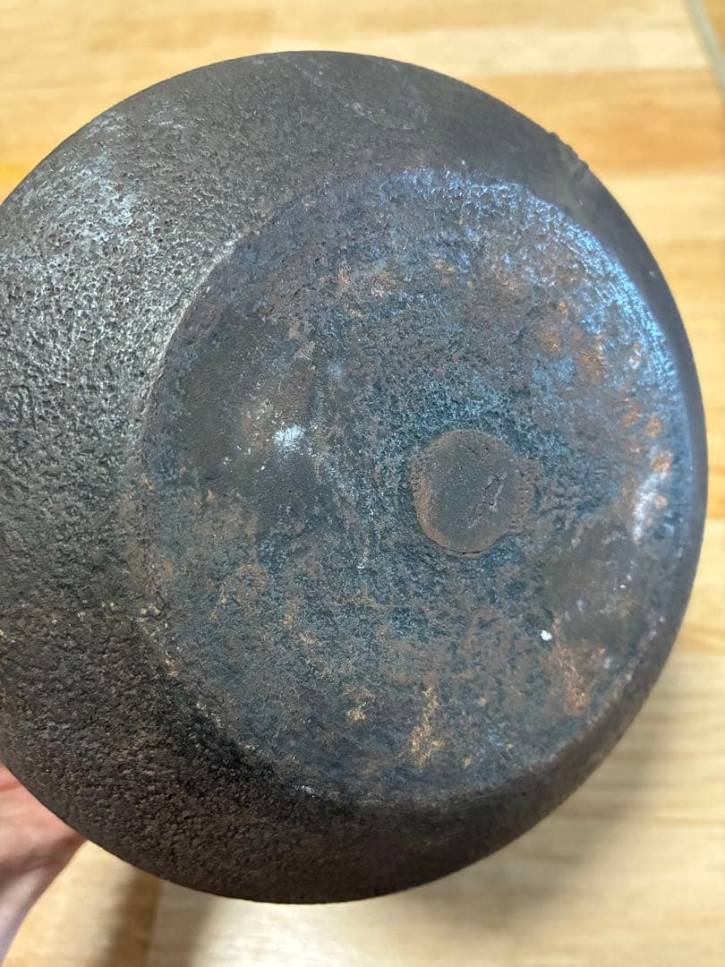 古い鉄瓶　在銘　角谷莎村作　銀摘み