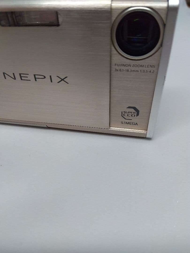 FUJIFILM FINEFIX Z2 シルバー