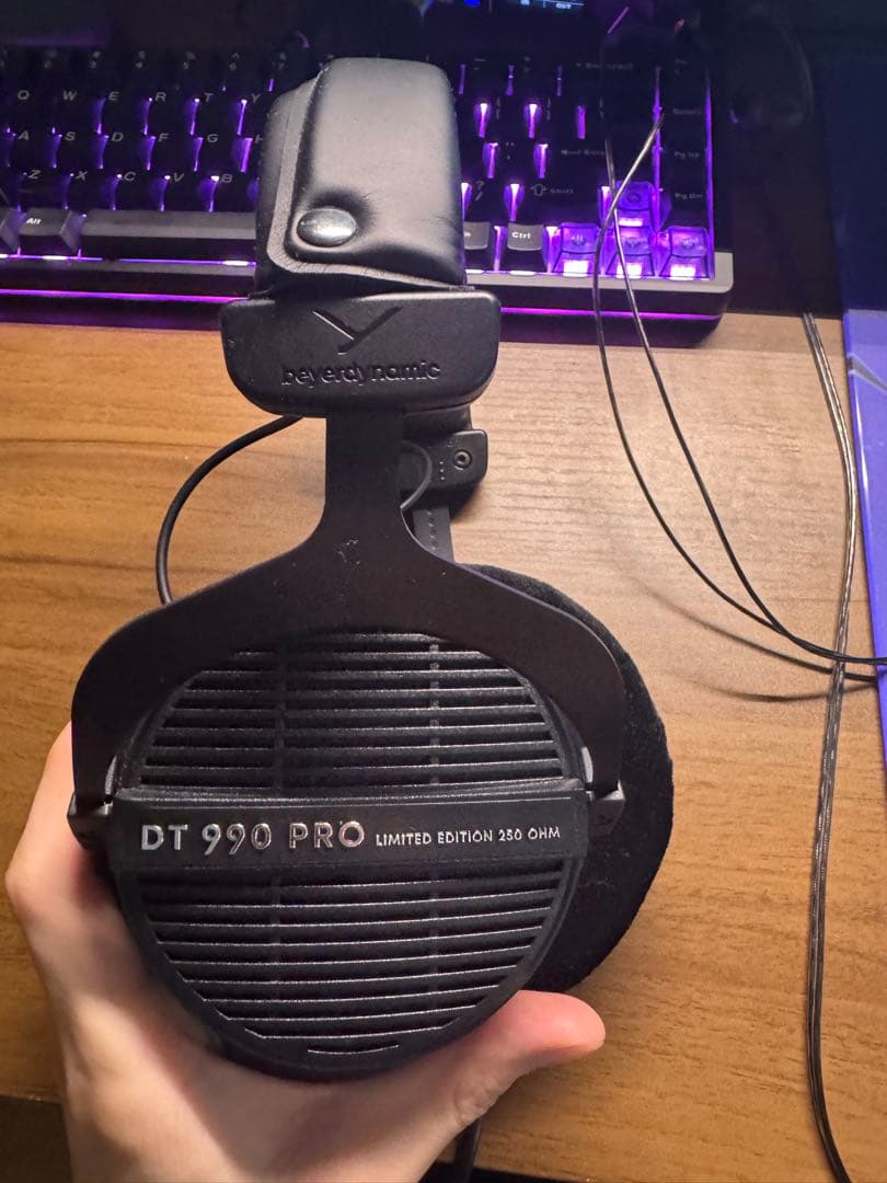 DT 990 PRO ブラックヘッドホン