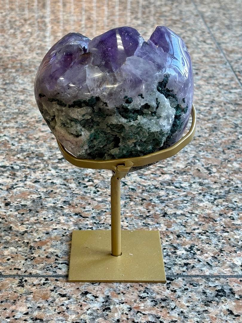 ブラジル産　大きめの結晶　アメジスト　クラスター　1652g テリ艶　ゴージャス