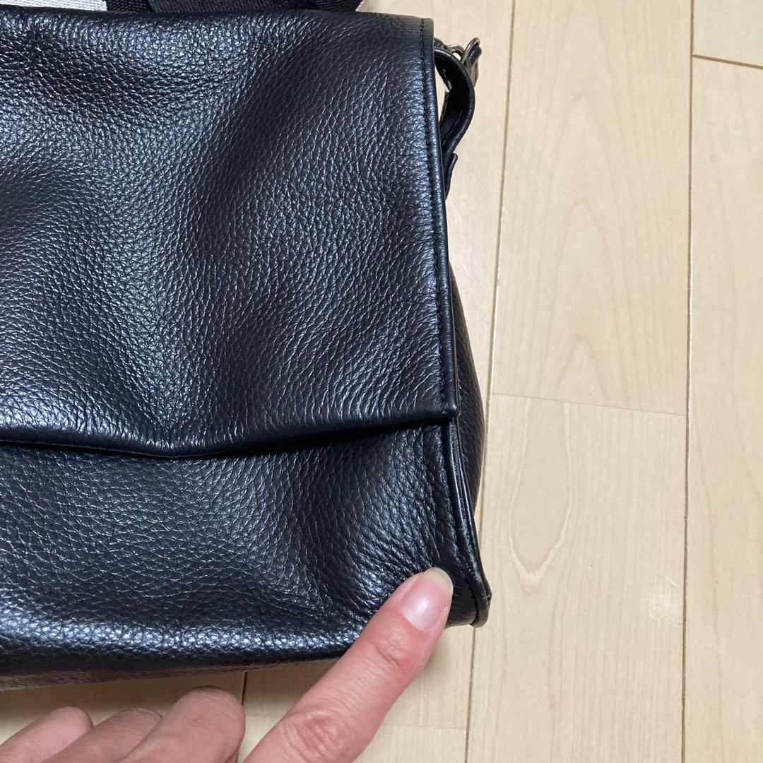 ⭐︎なみ様⭐︎イアパピヨネ　ワイドテープ黒 レザーボディバッグ