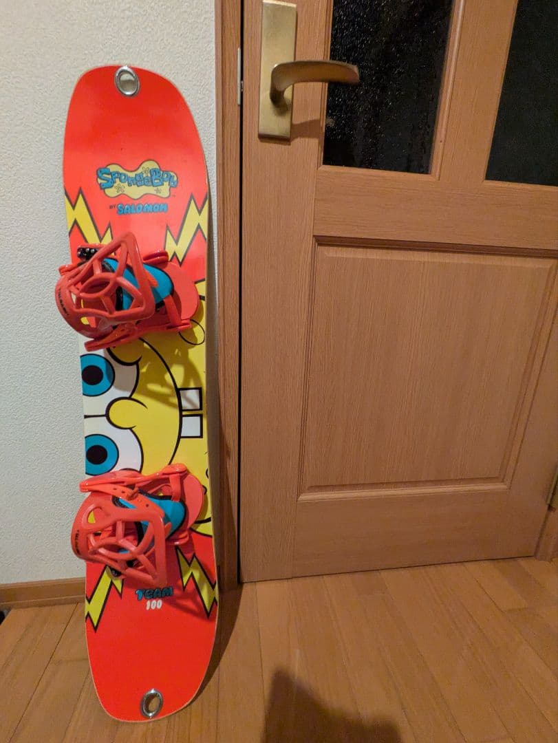 サロモン スポンジボブ スノーボード 100 キッズ　ジュニア　板