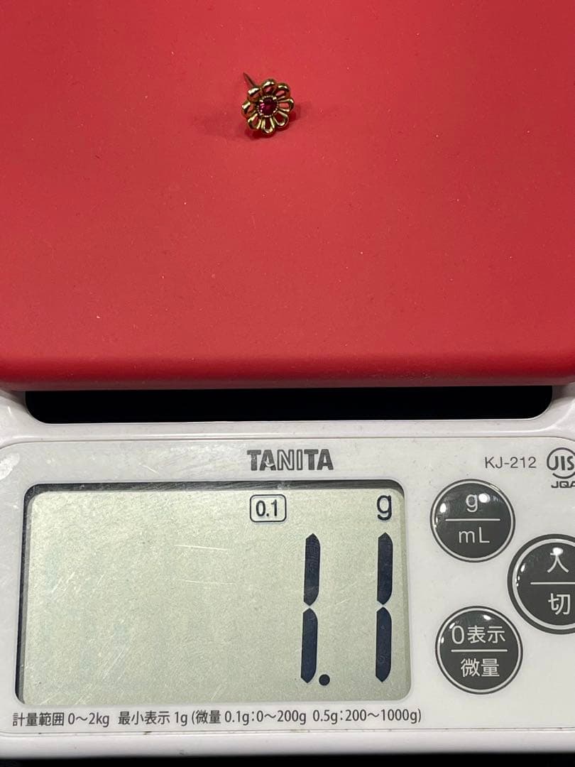 18K金の花デザイン ルビー宝石 ピンブローチ K18YG Gold ゴールド