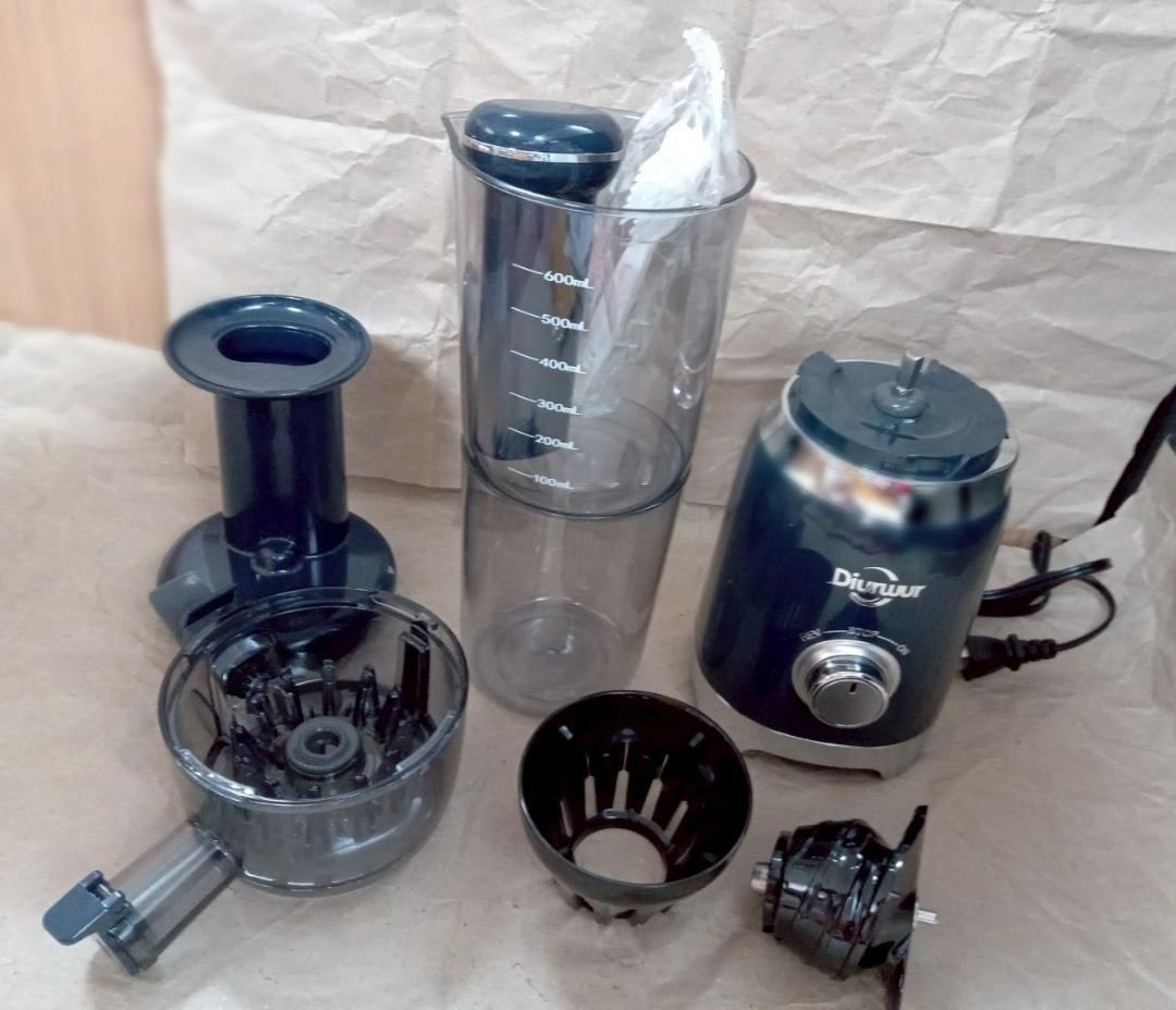 スロージューサー 搾りカス分離 ミニスロージューサー 低速回転 ジューサ