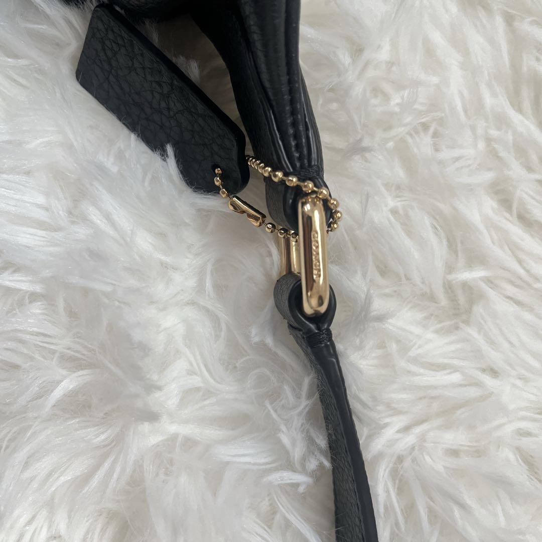 COACH ブラック ボディバッグ・ウエストポーチ レザー　ゴールド金具