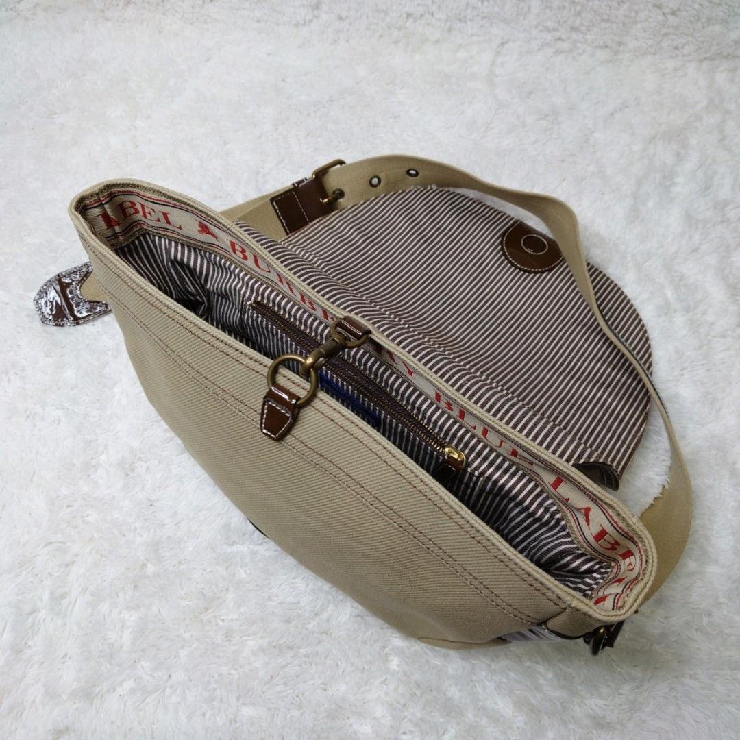 【美品】BURBERRY BLUE LABEL ショルダー ホースロゴ デカロゴ