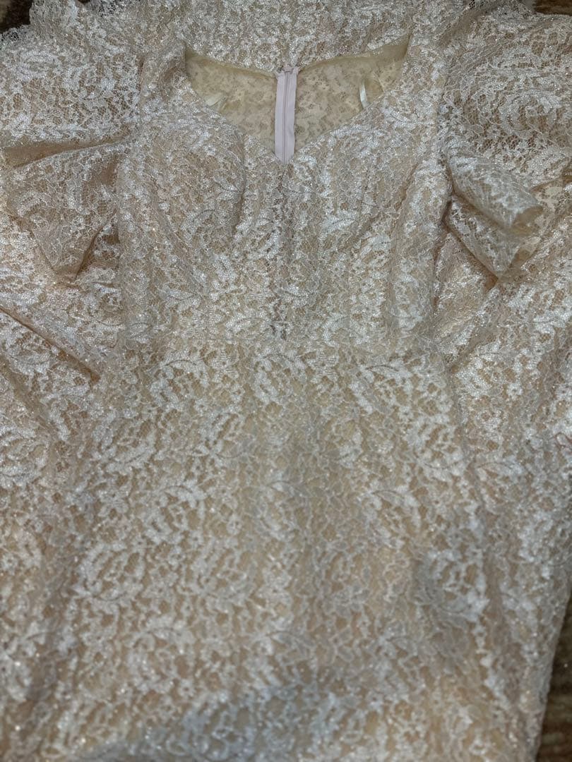 ラメアイボリー レース フレアスリーブ パーティードレス