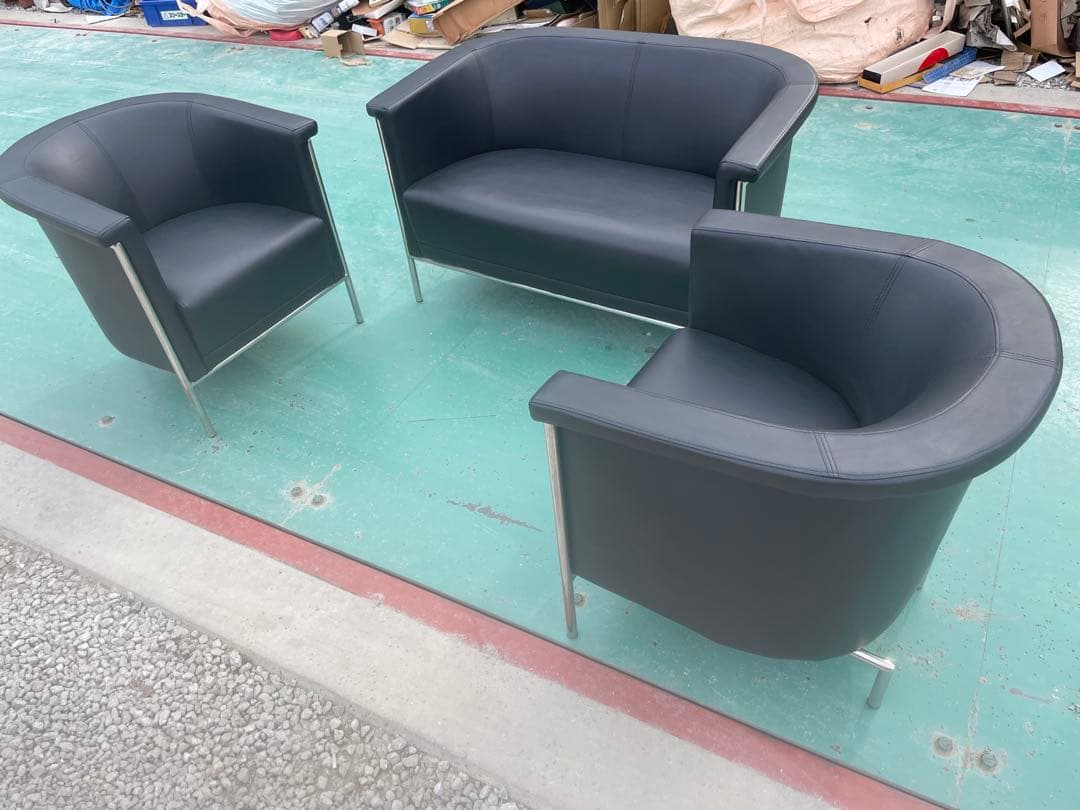 合皮クラブチェア◎ モダンデザインラウンジチェア／店舗・サロン・書斎1\3