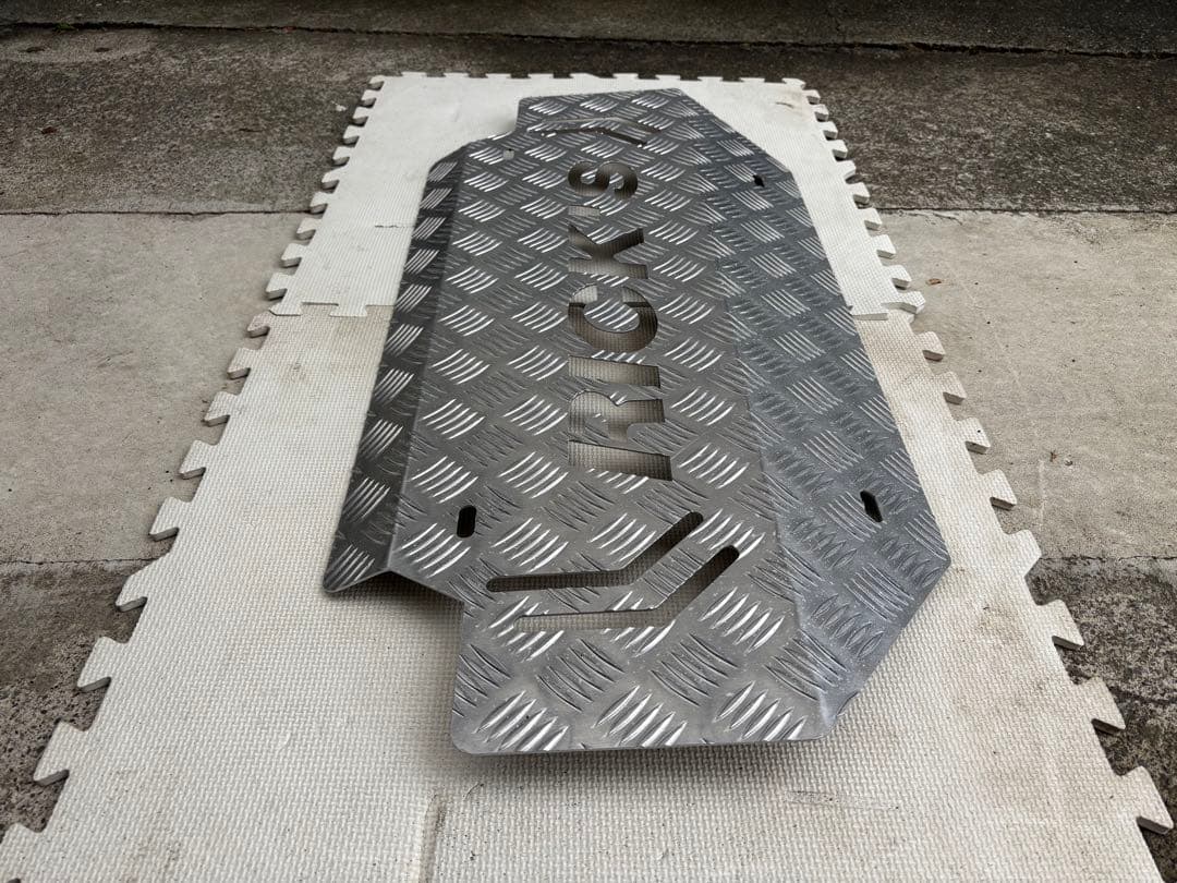 RICK'S スキッドプレート アルミ製素地150PRADO 中古品