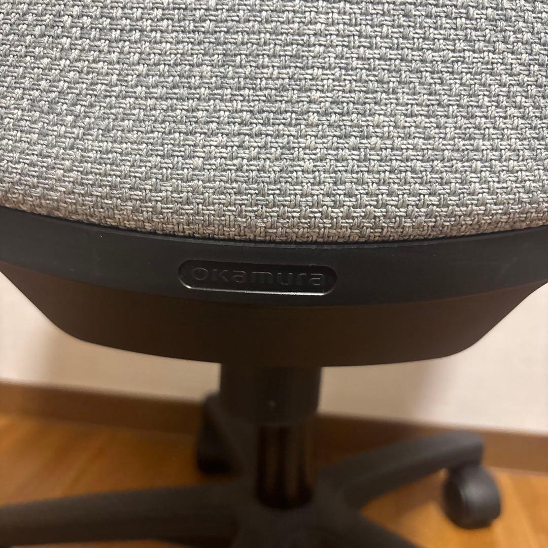 【バオ】オカムラ（岡村製作所）デスクチェア　ノーム8CB5KA-FMU1