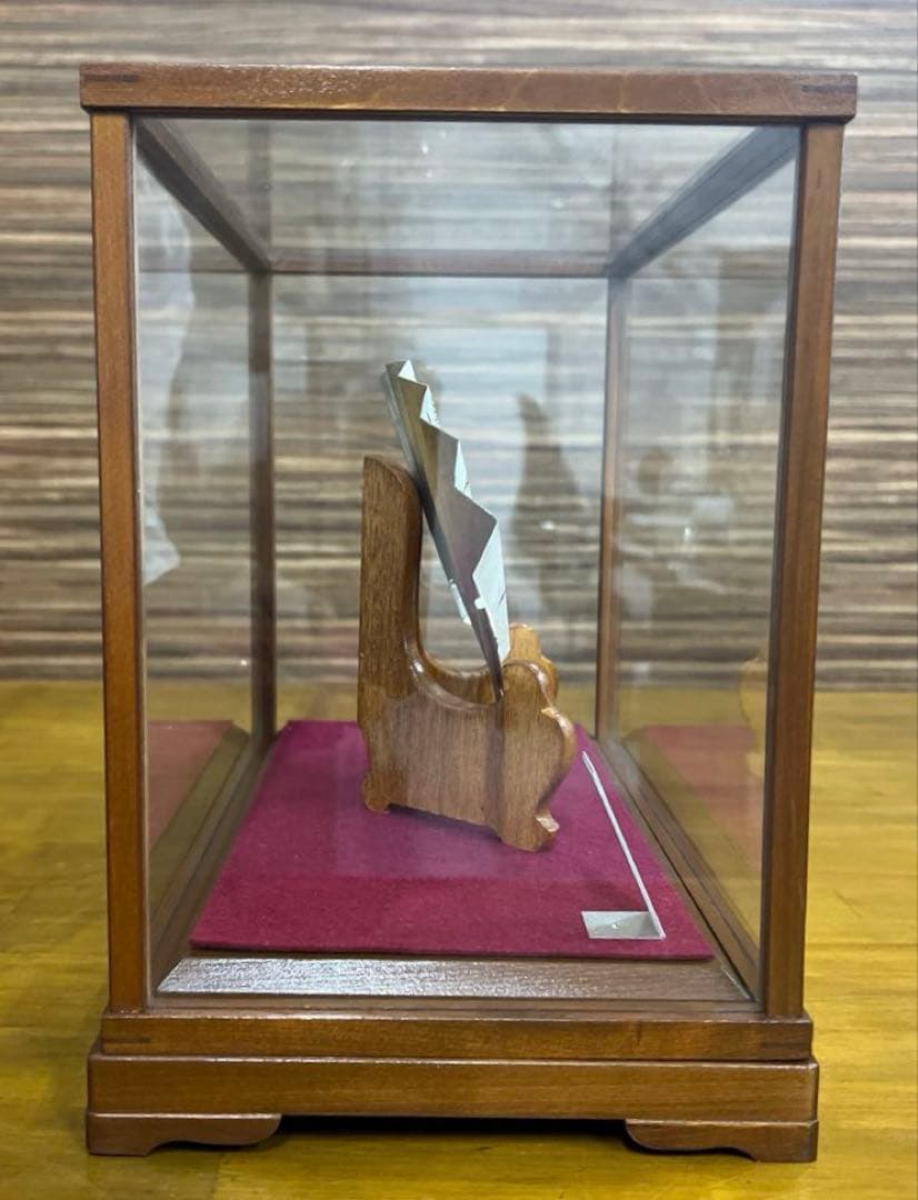 銀製　末廣置物　8号　扇面置物　利昭作　110ｇ　松竹梅　ガラスケース入り