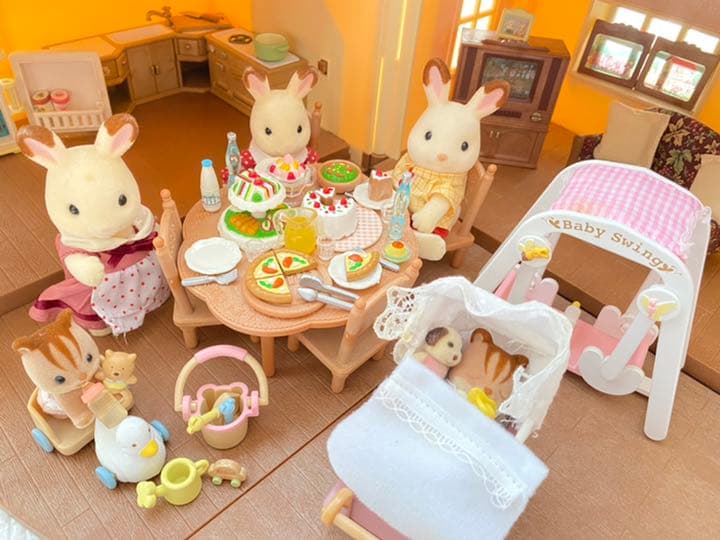 【タイムセール！全ての小物付き】シルバニアファミリー　あかりの灯る大きなお家