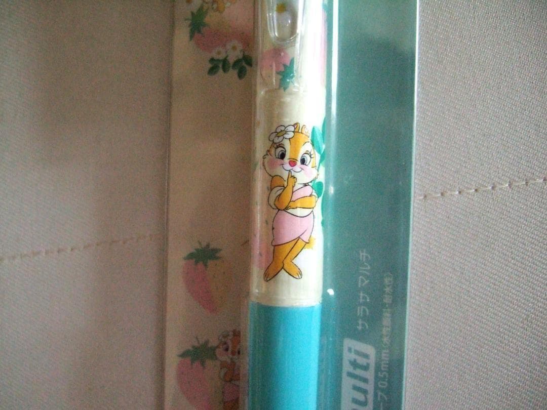 新品レア　クラリス　サラサマルチ4+1　ディズニーストア　チップとデール