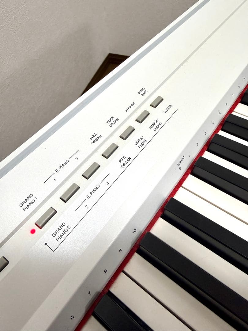 YAMAHA P-105 電子ピアノ 88鍵 ホワイト 付属品多数　ヤマハ
