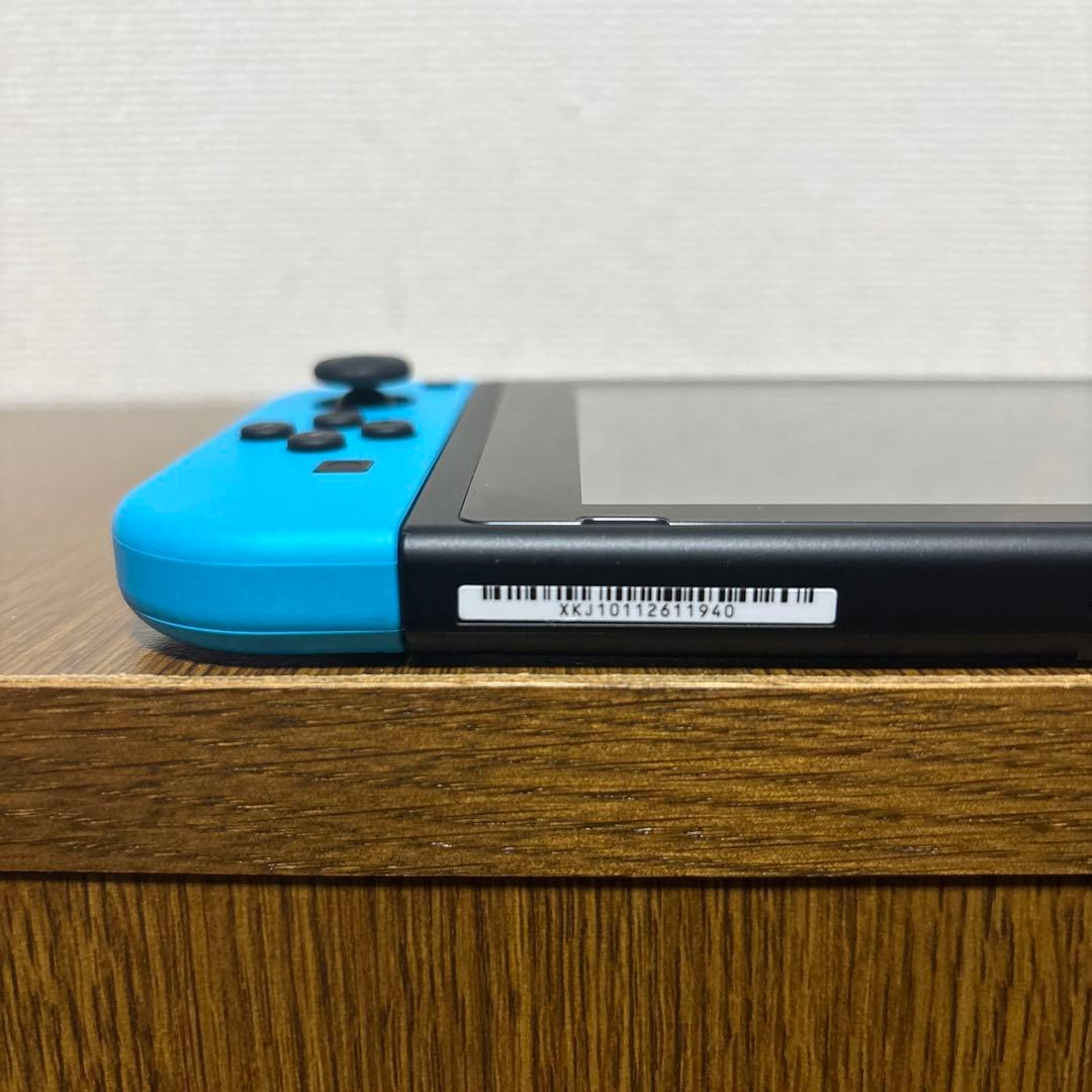 【美品】Nintendo Switch 青/赤 本体 + スマブラ