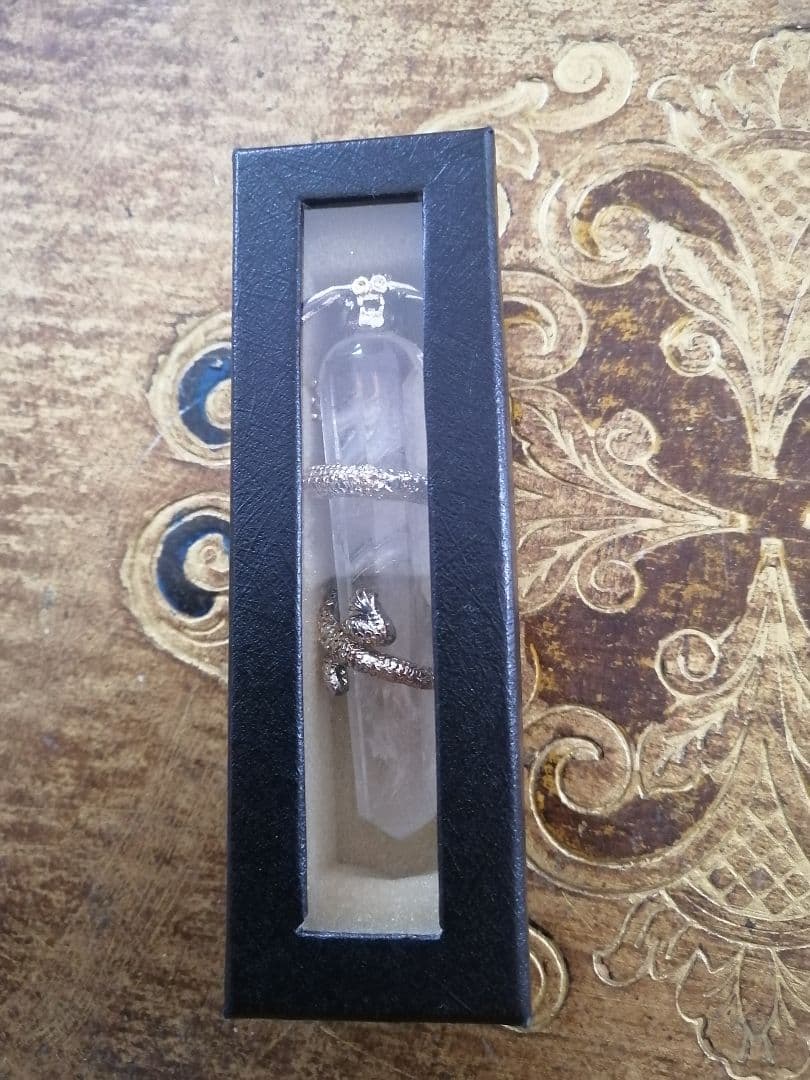 水晶　クリスタル　八角ポイント　登り龍　置物　縁起物