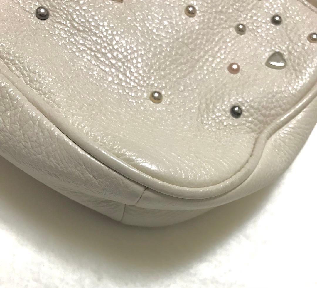 超美品コーチラージリストレットスターダストスタッズショルダーバッグオフホワイト白